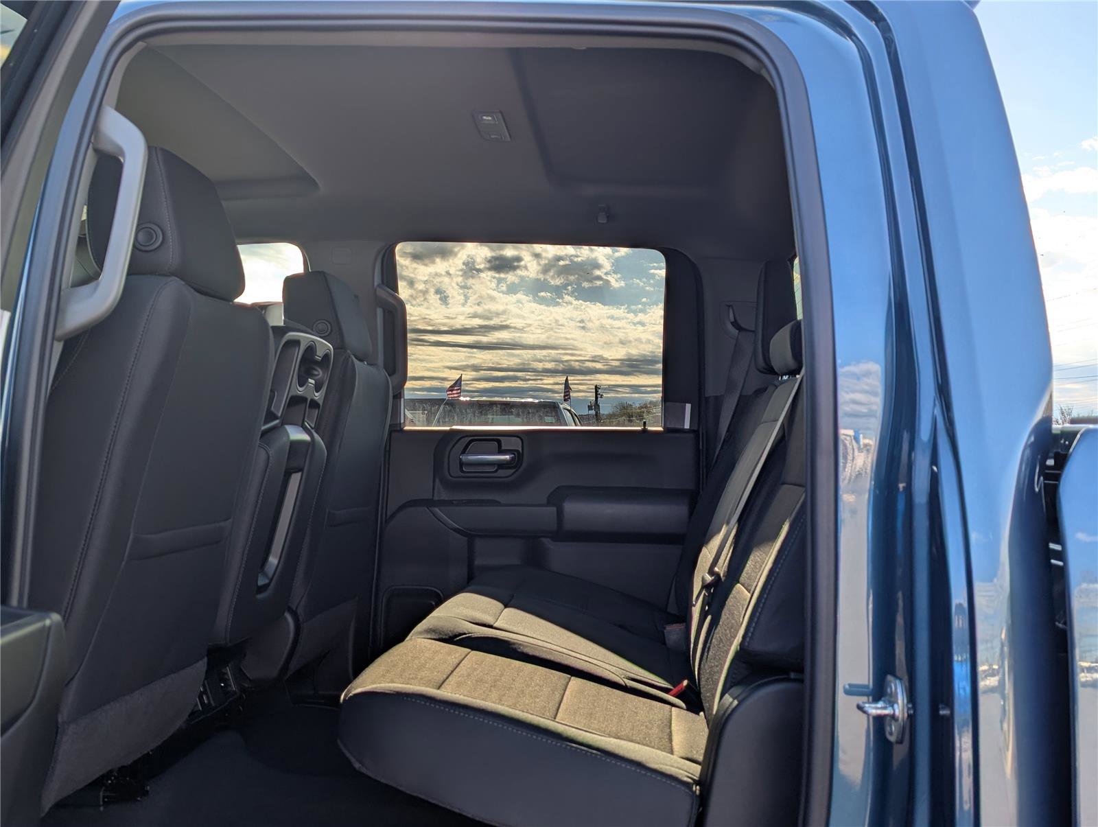 New 2026 Chevrolet Silverado 2500 Custom w/ Custom Value Package AWD/4WD image 12