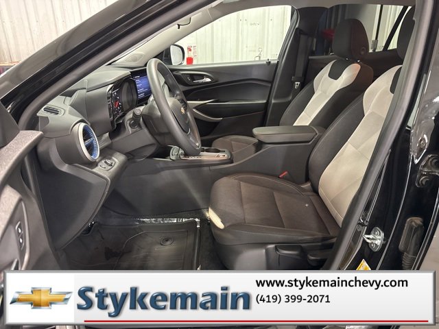 Used 2024 Chevrolet Trax LS w/ LS Convenience Package image 27