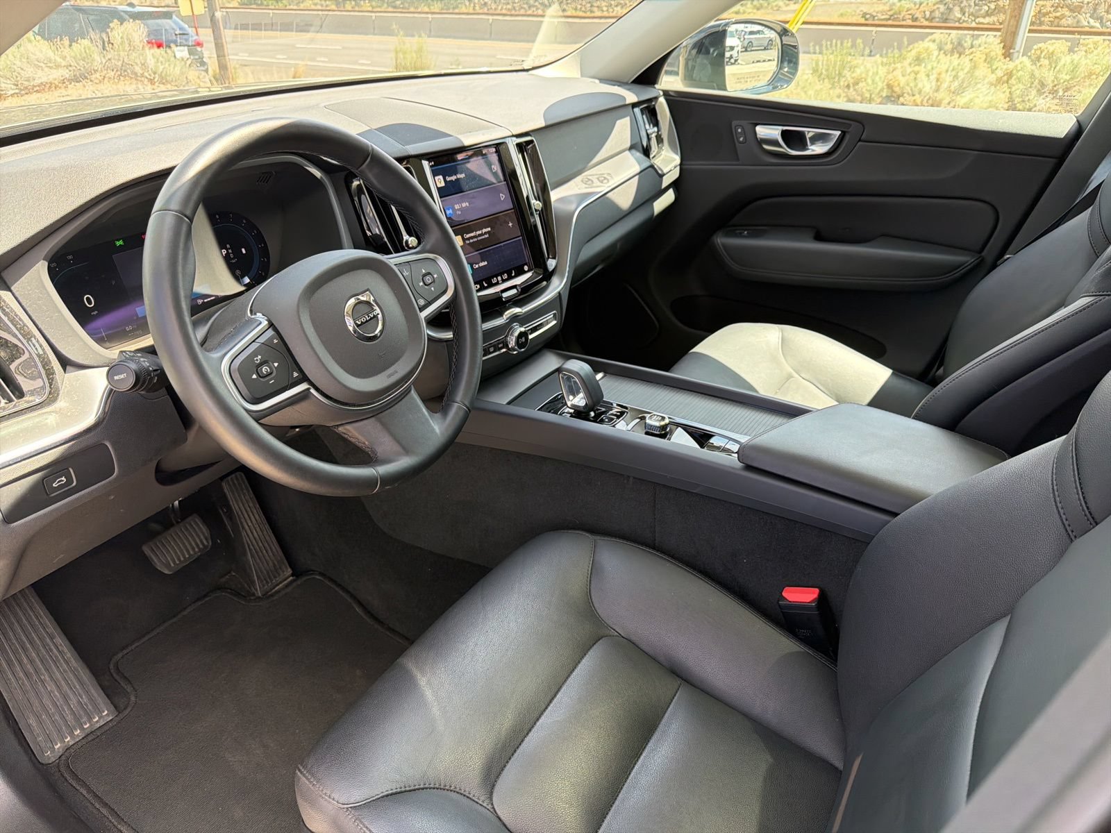 Used 2025 Volvo XC60 B5 Core AWD/4WD image 20