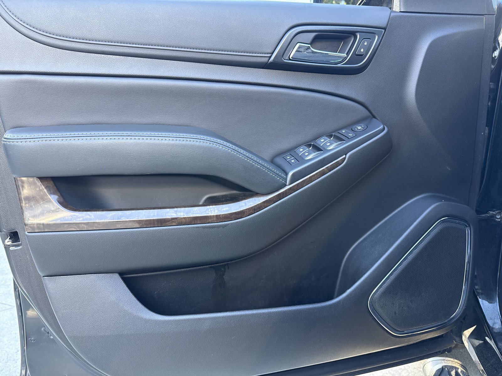 Used 2020 Chevrolet Tahoe LS RWD image 14
