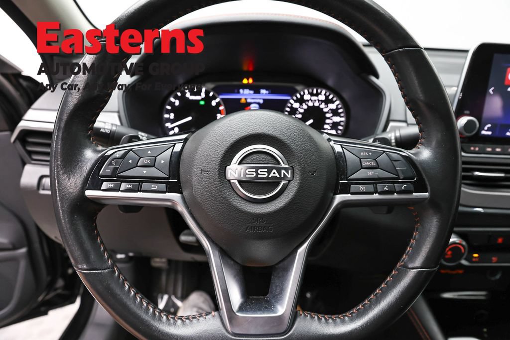 Used 2024 Nissan Altima 2.5 SR FWD image 10