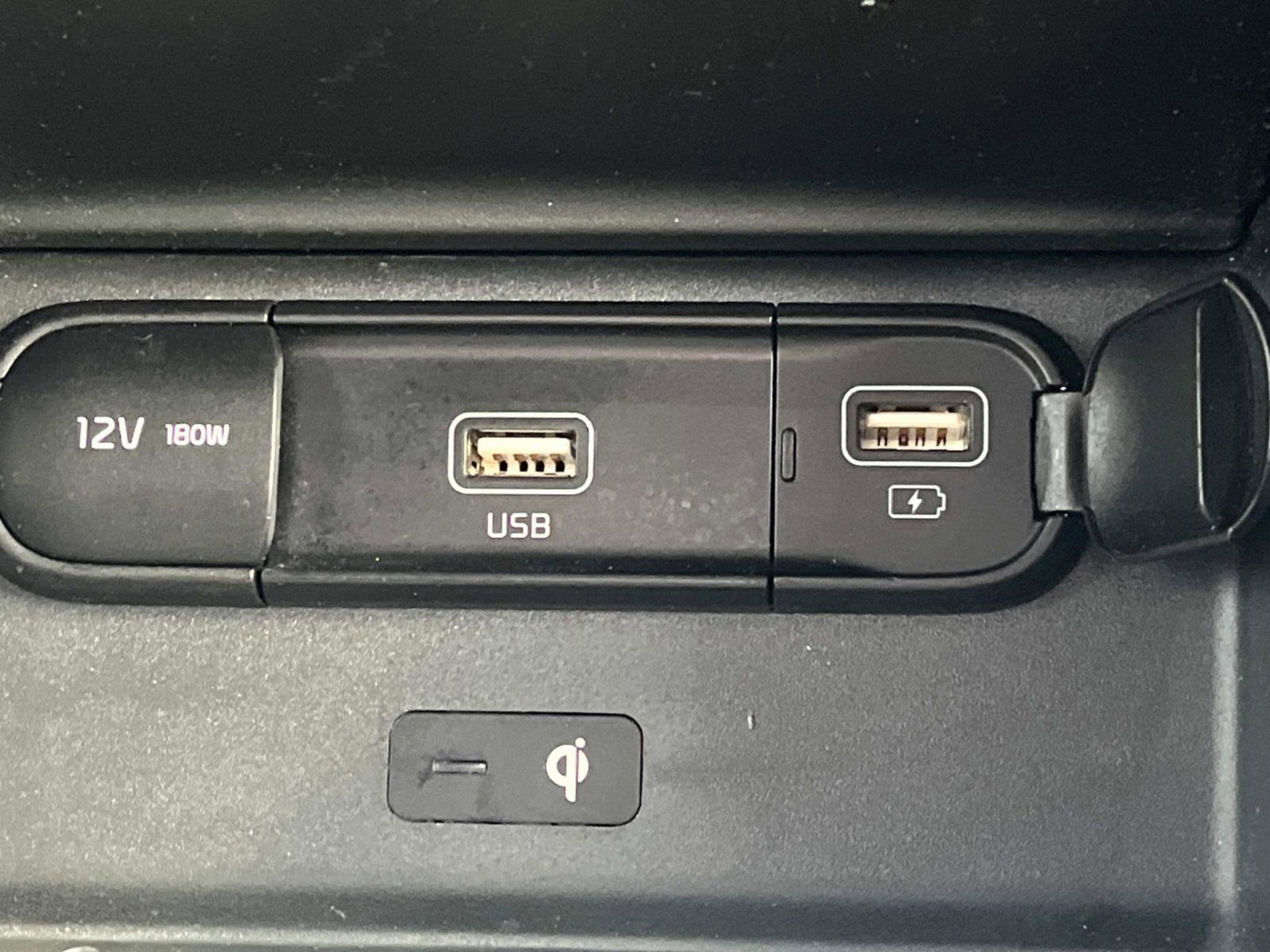 Used 2022 Kia Telluride SX w/ SX Prestige Package image 44