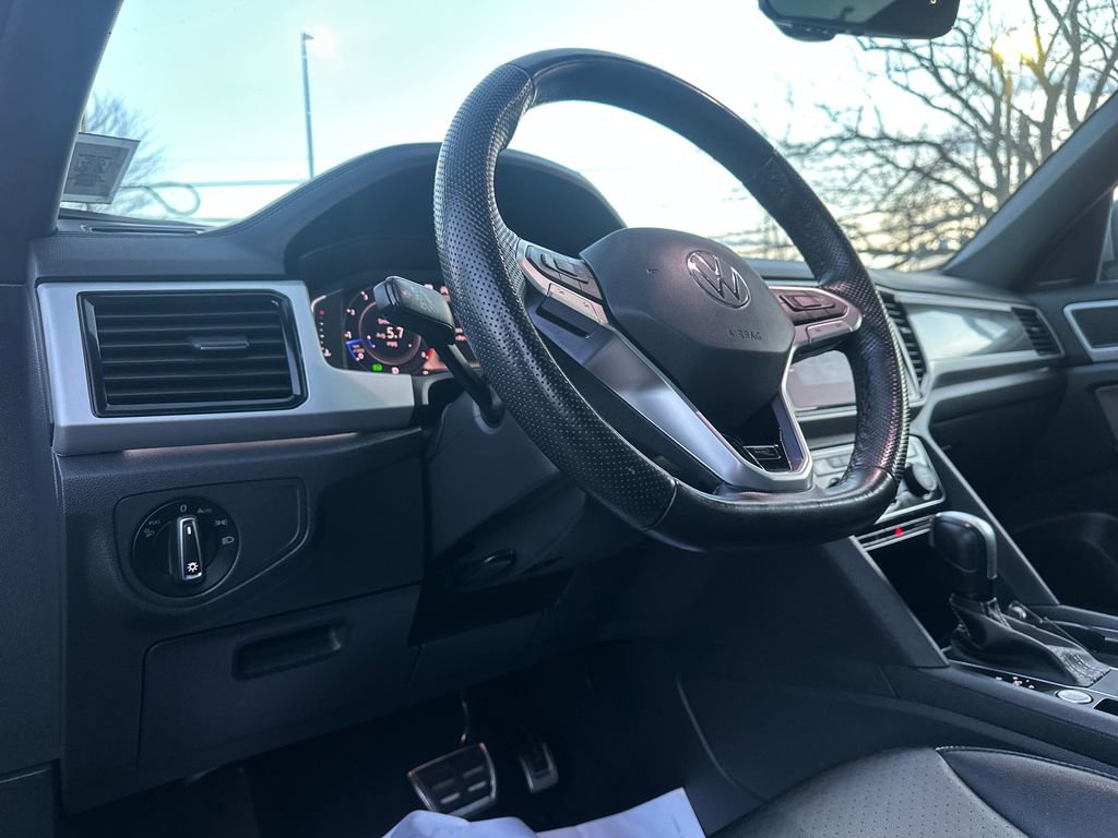 Used 2022 Volkswagen Atlas Cross Sport SEL R-Line image 6