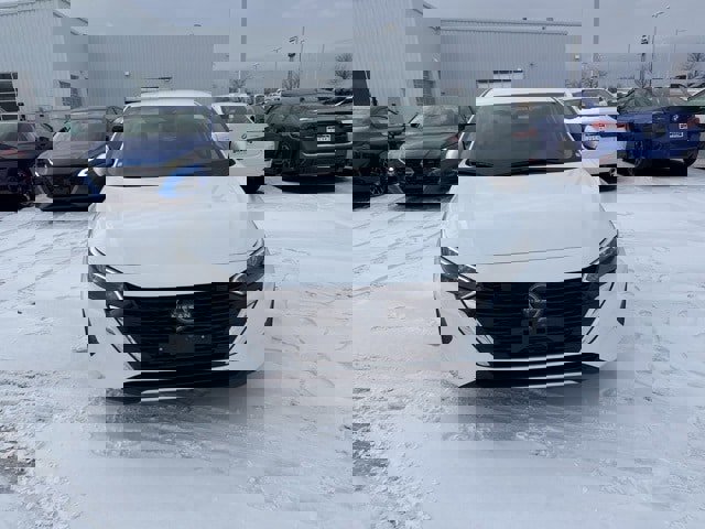 Used 2025 Nissan Sentra SV image 2