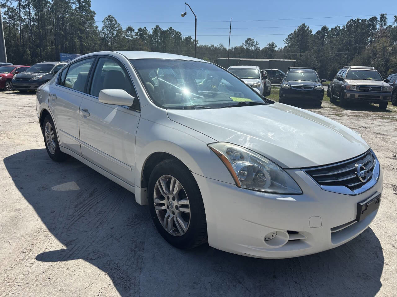 Used 2011 Nissan Altima 2.5 S w/ Convenience Pkg FWD image 1
