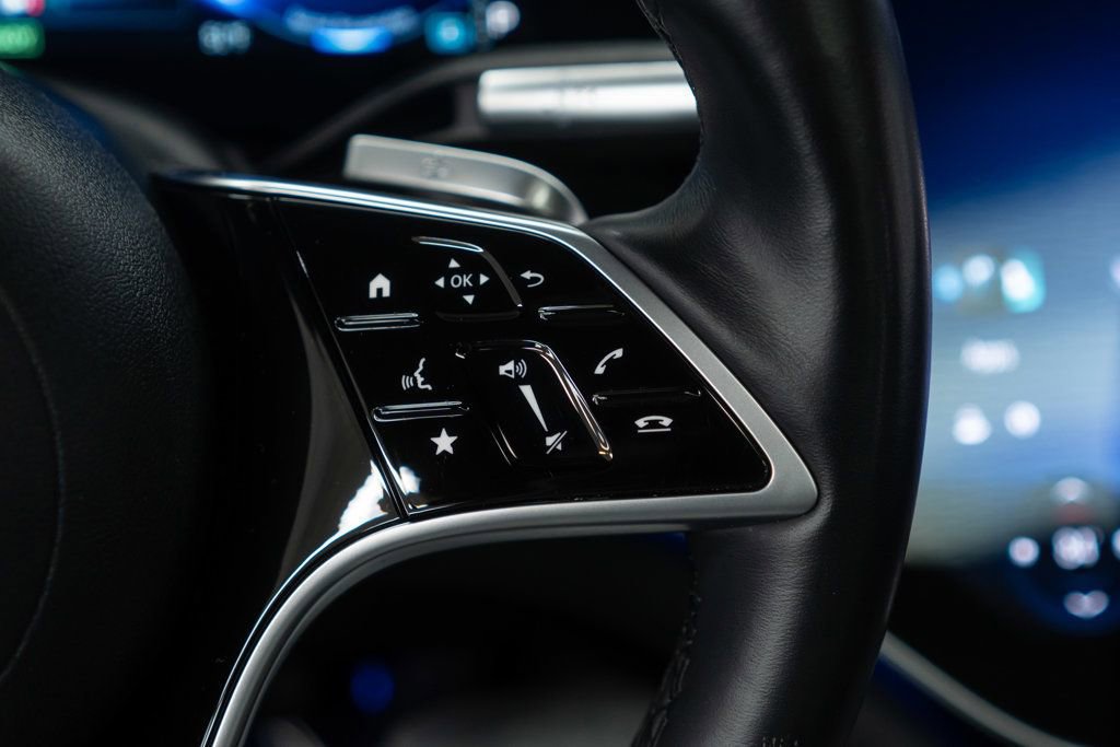 Used 2023 Mercedes-Benz EQS 580 4MATIC SUV w/ Exclusive Trim Package image 35