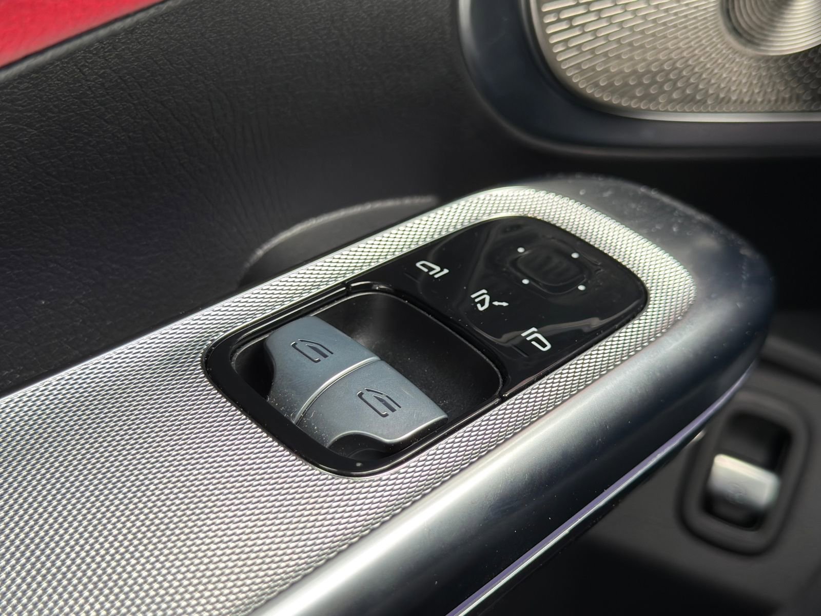 Certified 2024 Mercedes-Benz CLE 300 4MATIC Coupe image 17