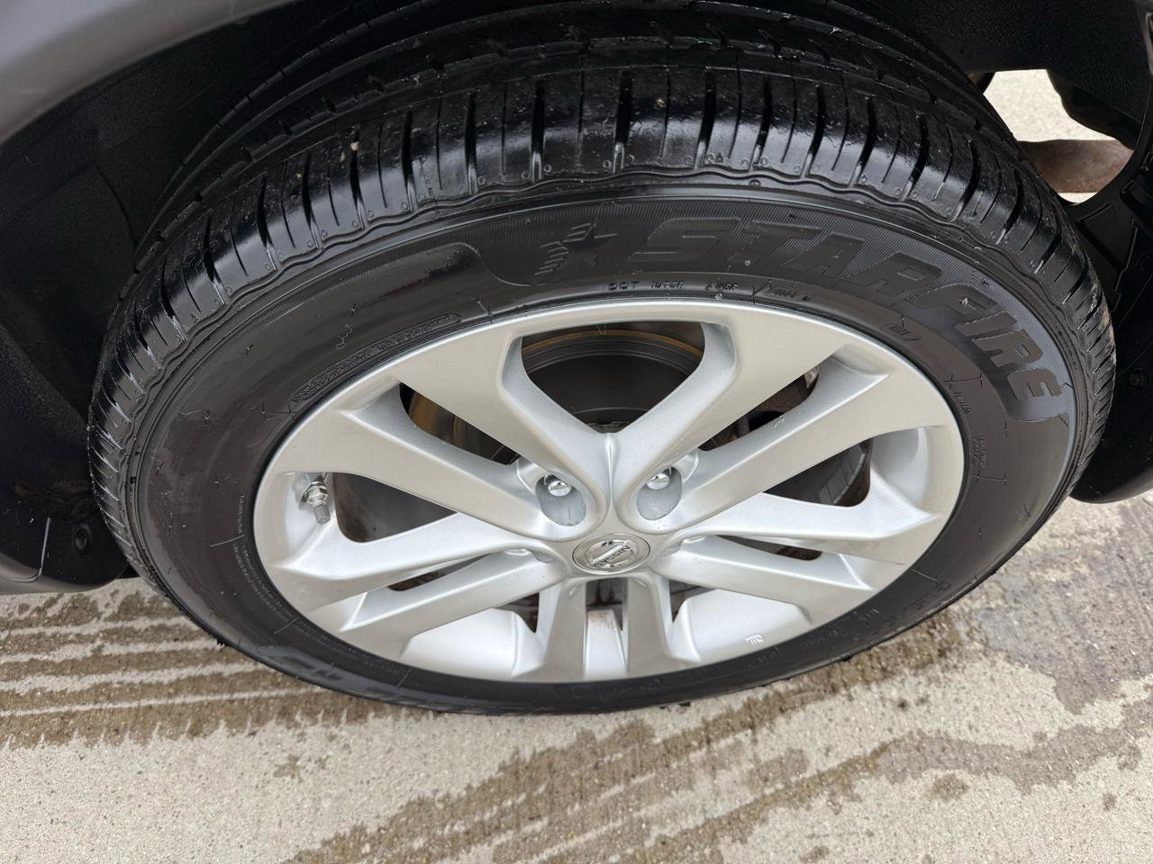 Used 2012 Nissan Juke SV image 32