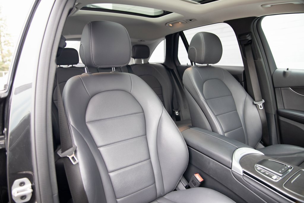 Used 2022 Mercedes-Benz GLC 300 image 11