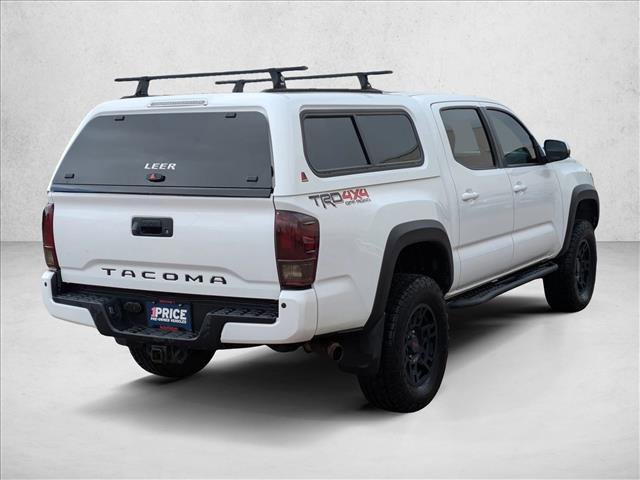 Used 2017 Toyota Tacoma TRD Off-Road AWD/4WD image 5