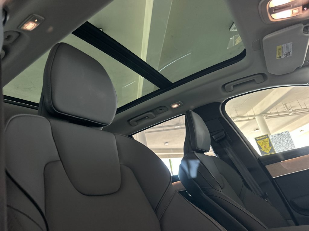 Certified 2026 Volvo XC90 B6 Plus AWD/4WD image 17