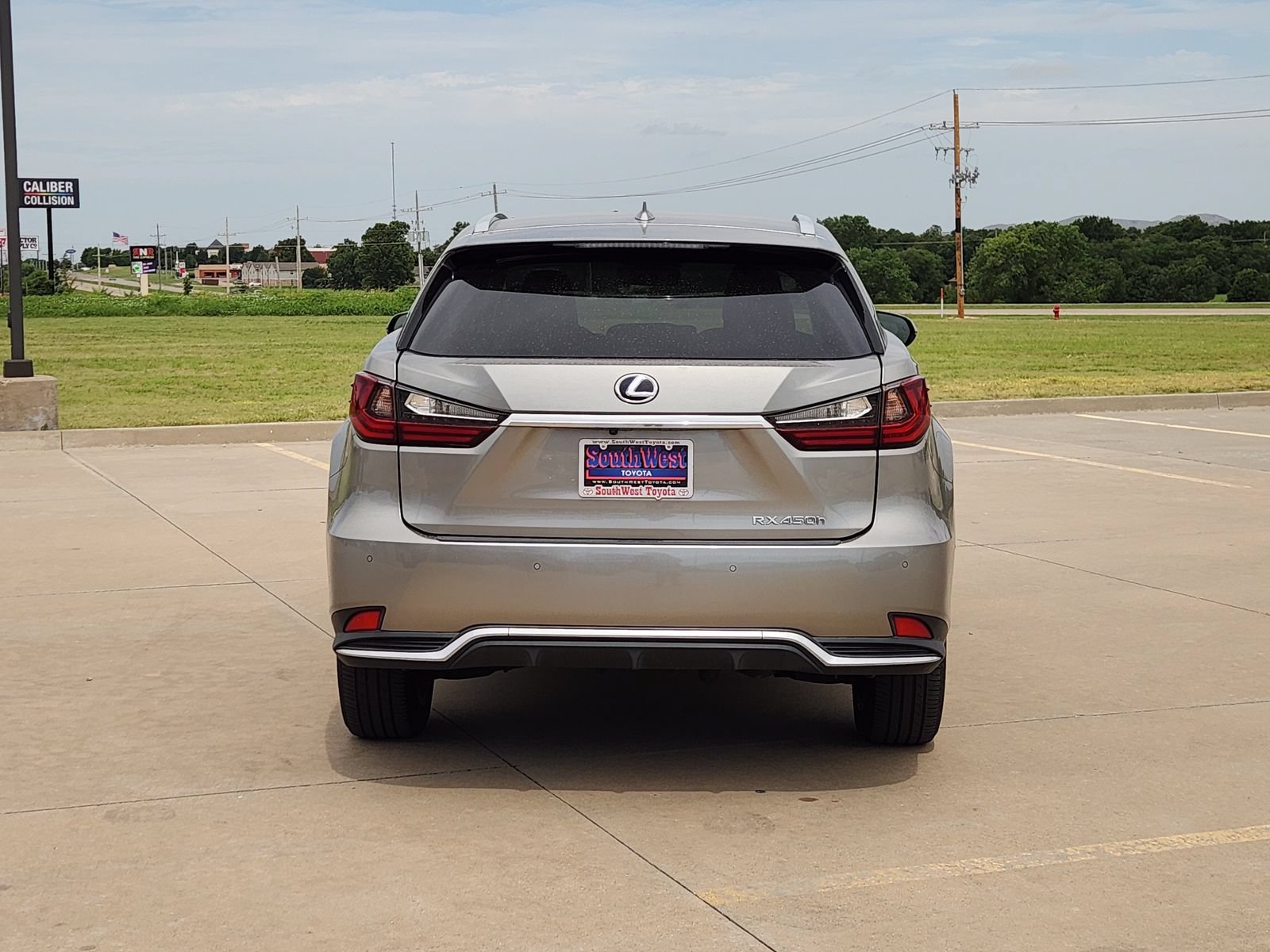 Used 2020 Lexus RX 450h AWD w/ Premium Package image 8