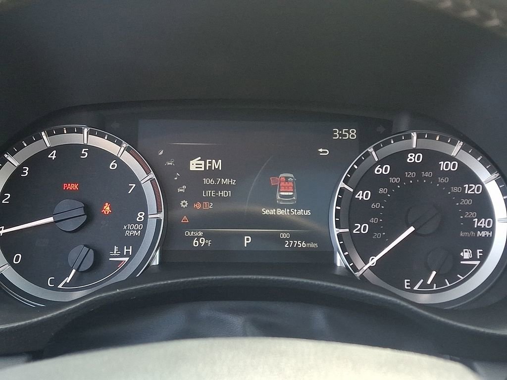Used 2023 Toyota Highlander XLE AWD/4WD image 22