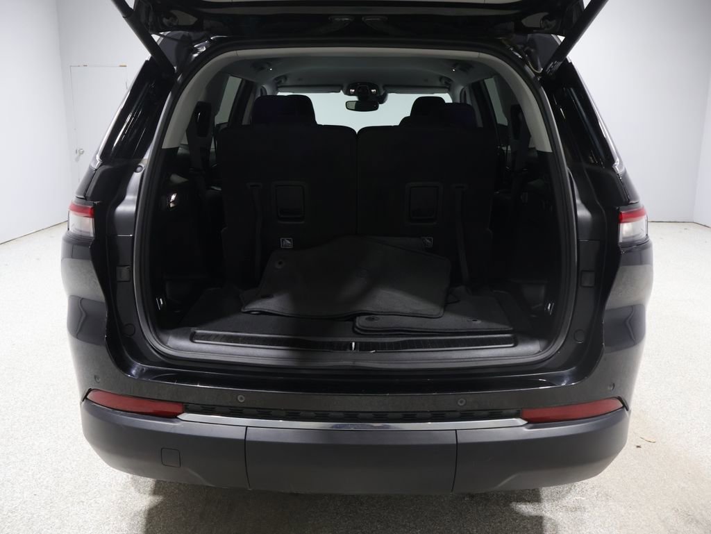 Certified 2022 Jeep Grand Cherokee L Laredo w/ Luxury Tech Group I AWD/4WD image 20