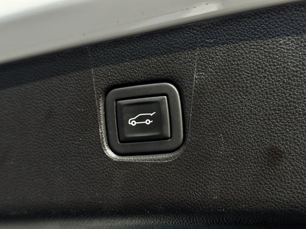 Used 2024 Chevrolet Blazer LT AWD/4WD image 19