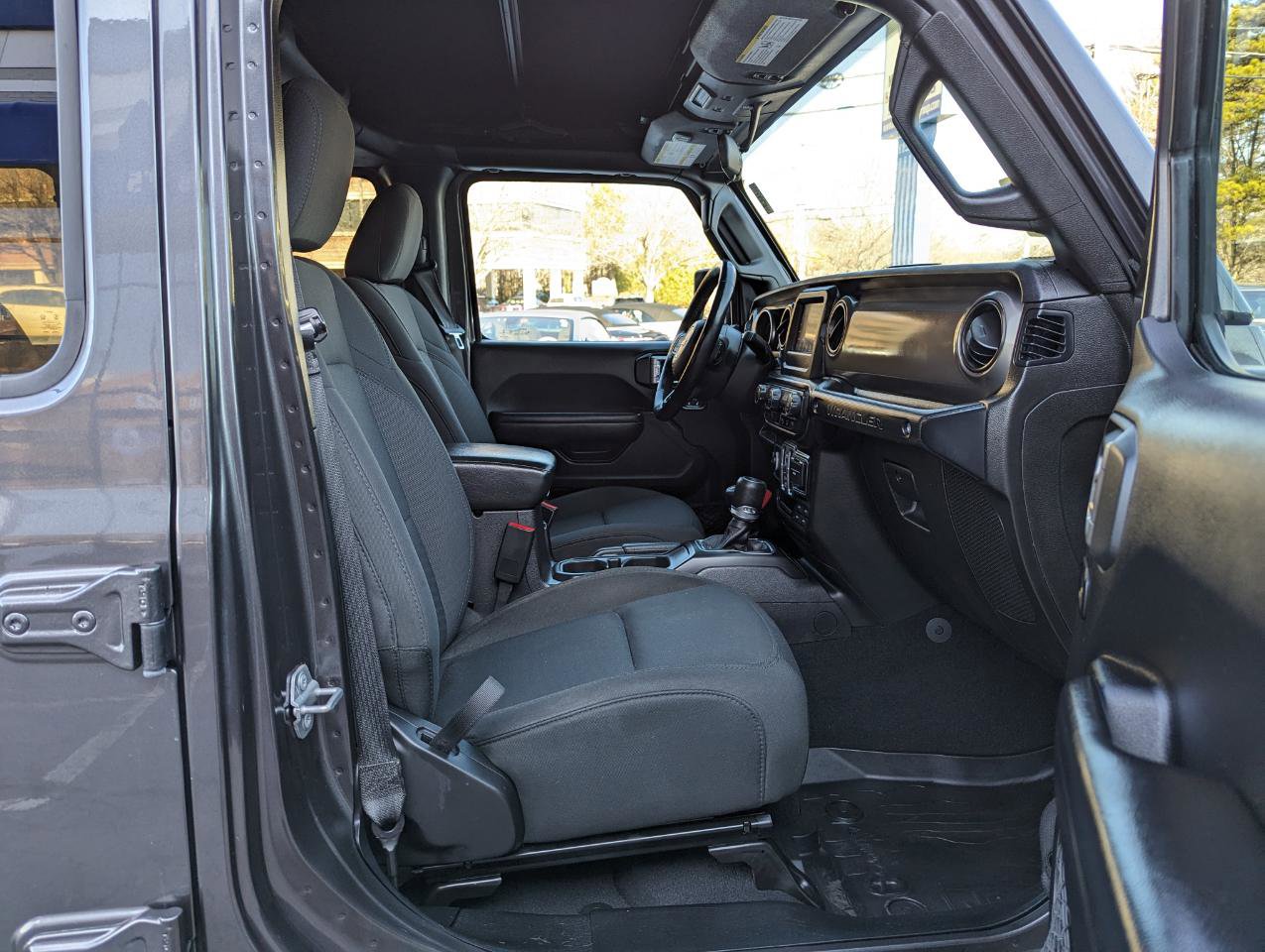 Used 2019 Jeep Wrangler Unlimited Sport S image 32