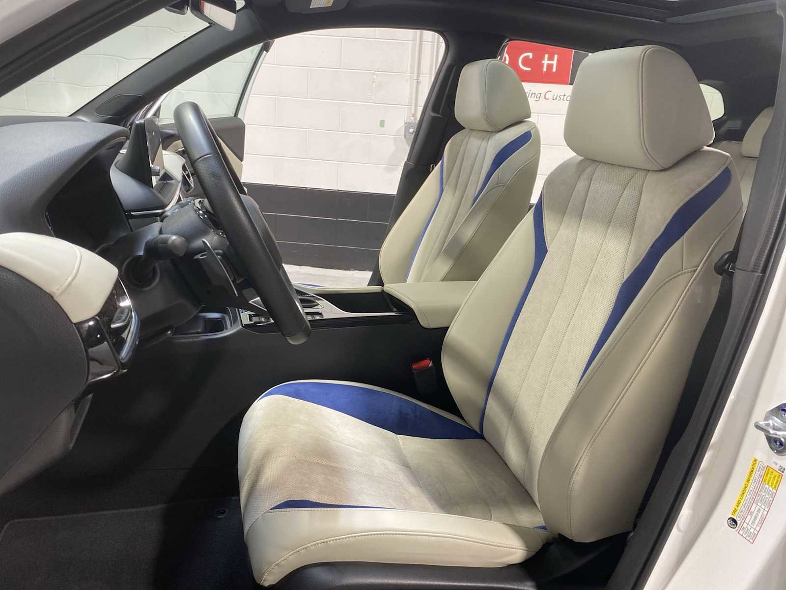 Used 2025 Acura ADX A-Spec image 11