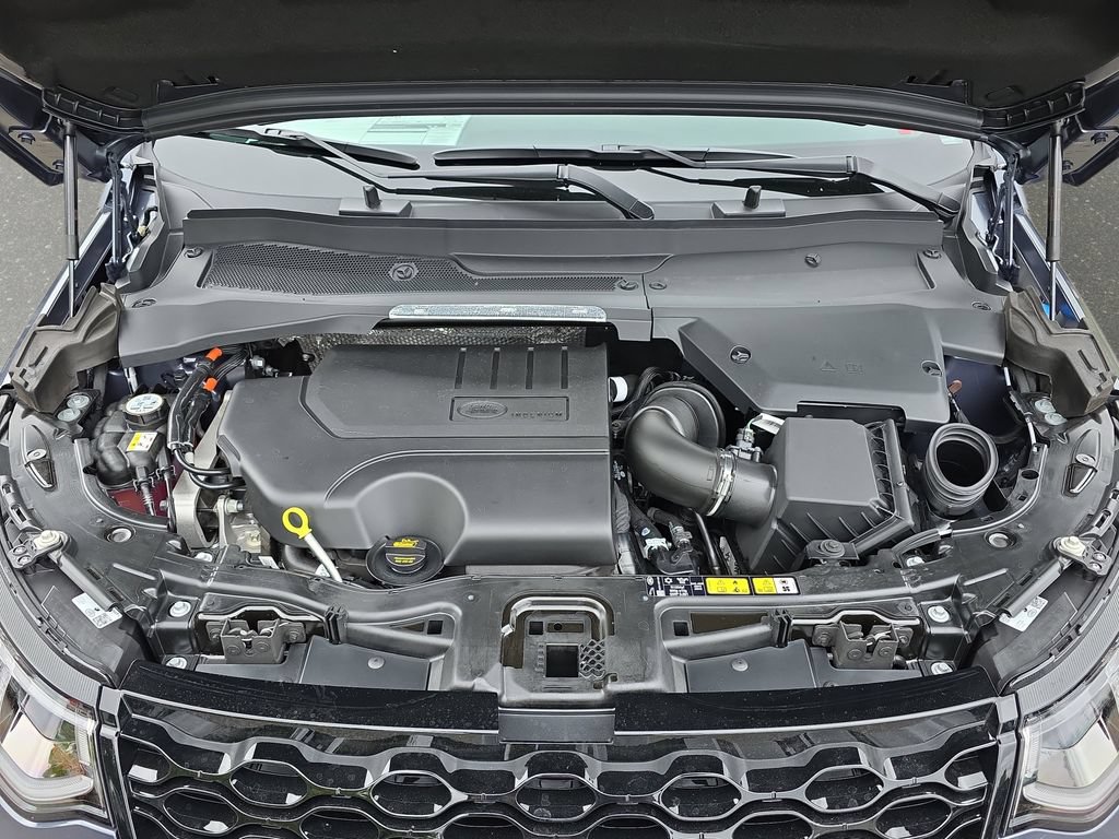New 2026 Land Rover Discovery Sport Landmark AWD/4WD image 32
