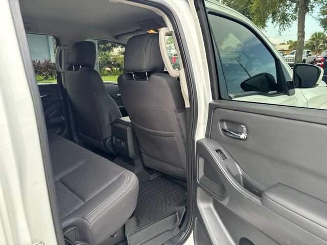 Used 2024 Nissan Frontier SV w/ SV Convenience Package RWD image 15