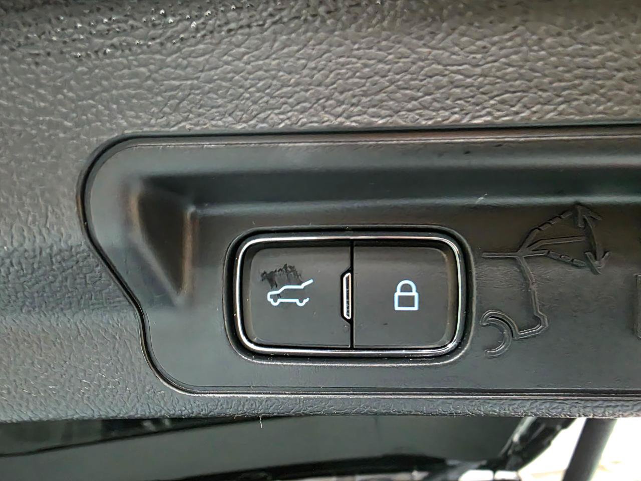 Used 2023 Ford Explorer ST w/ Equipment Group 401A AWD/4WD image 23