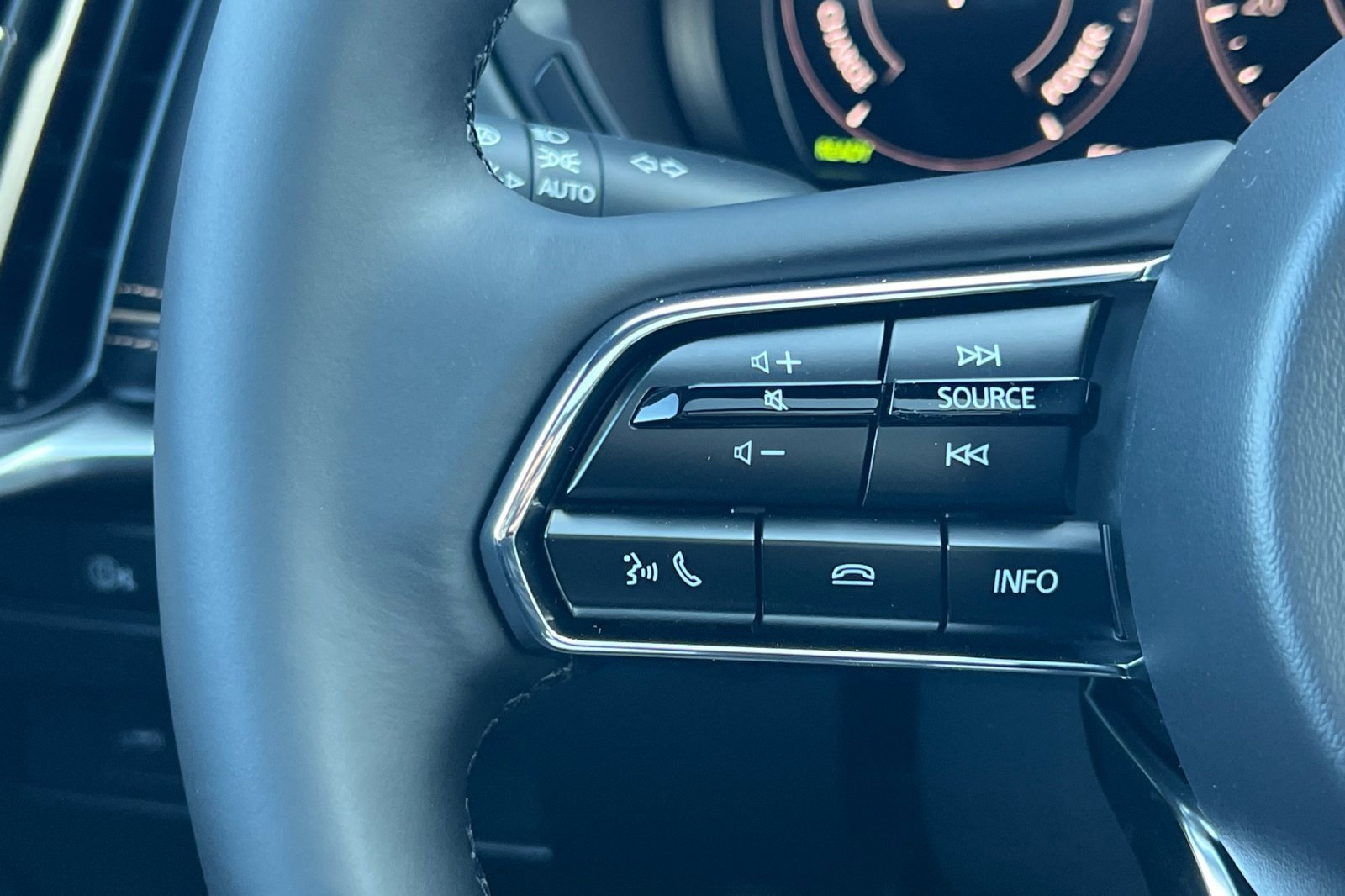 New 2025 MAZDA CX-70 Plug-In Hybrid w/ Premium Plus image 27