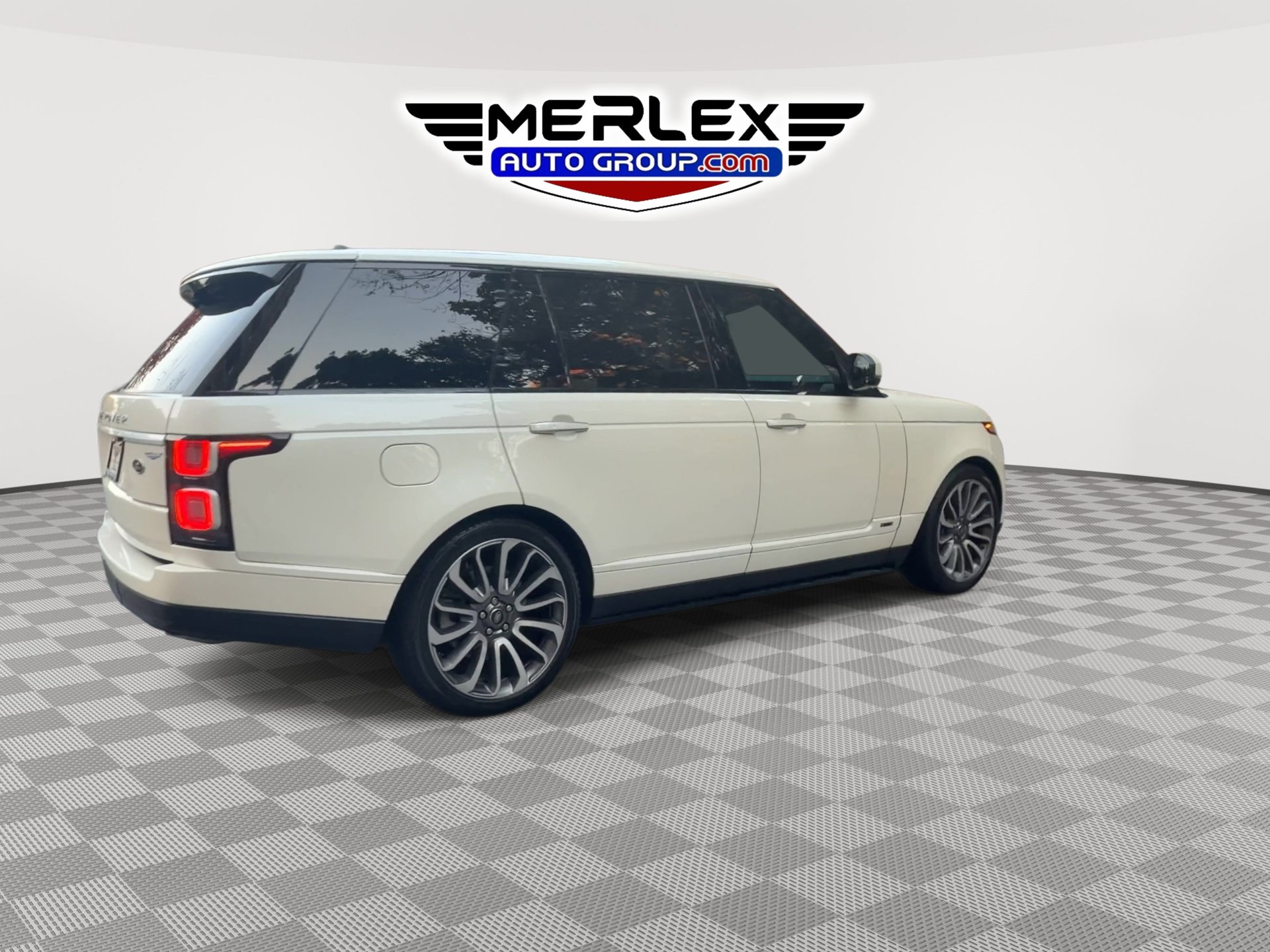 Used 2020 Land Rover Range Rover Long Wheelbase Autobiography AWD/4WD image 8