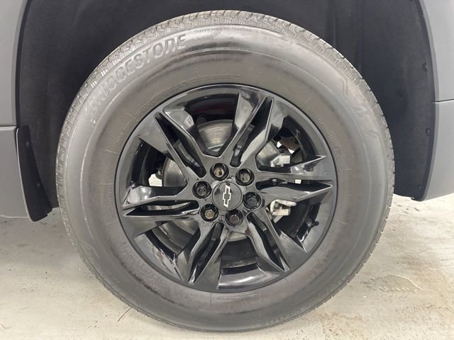 Used 2023 Chevrolet Traverse LT FWD image 35