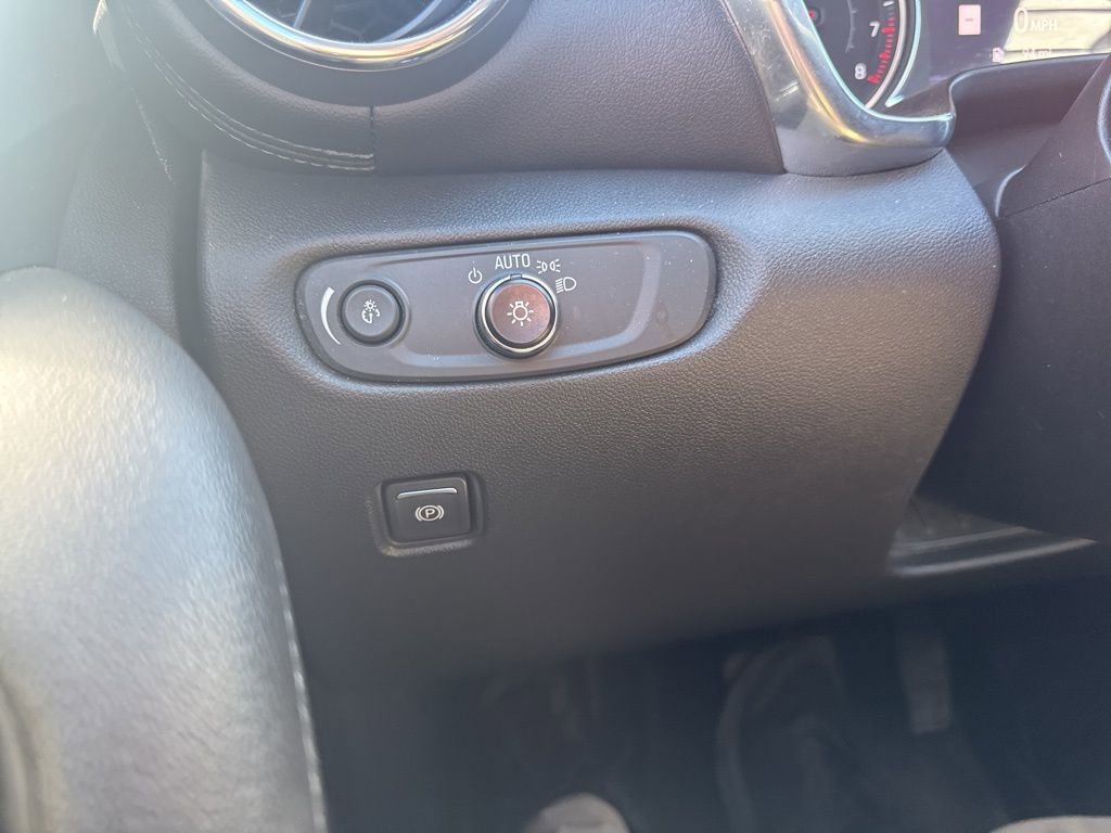 Used 2022 Chevrolet Blazer LT w/ Redline Edition image 26