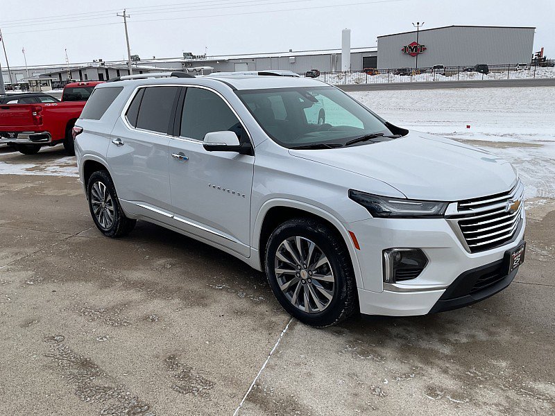 Used 2023 Chevrolet Traverse Premier image 4