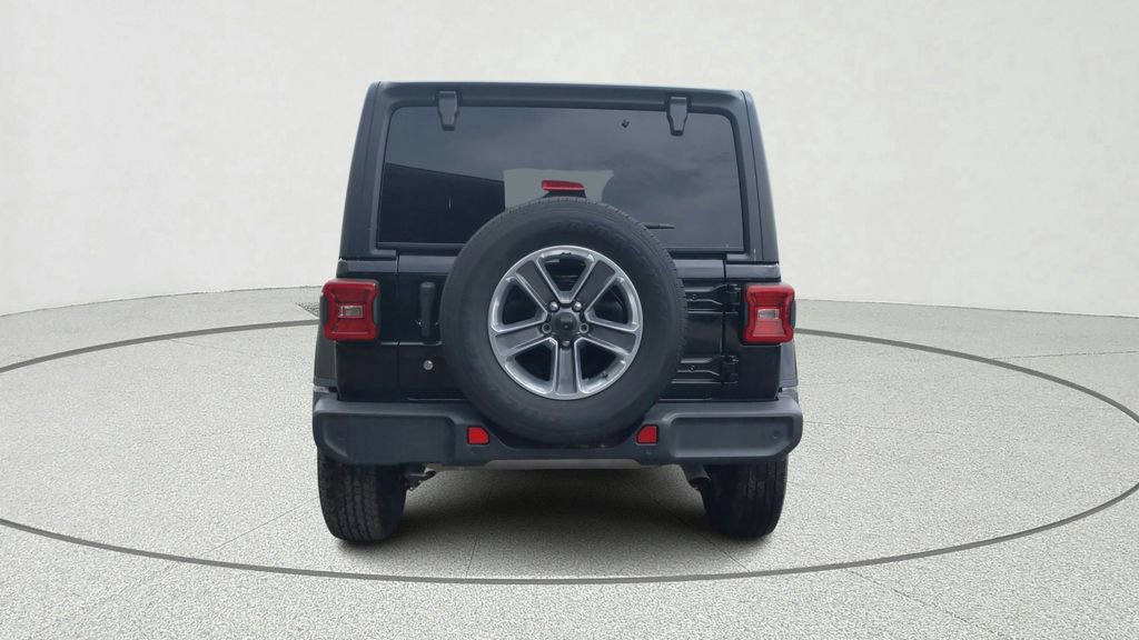 Used 2018 Jeep Wrangler Unlimited Sahara w/ Dual Top Group AWD/4WD image 5