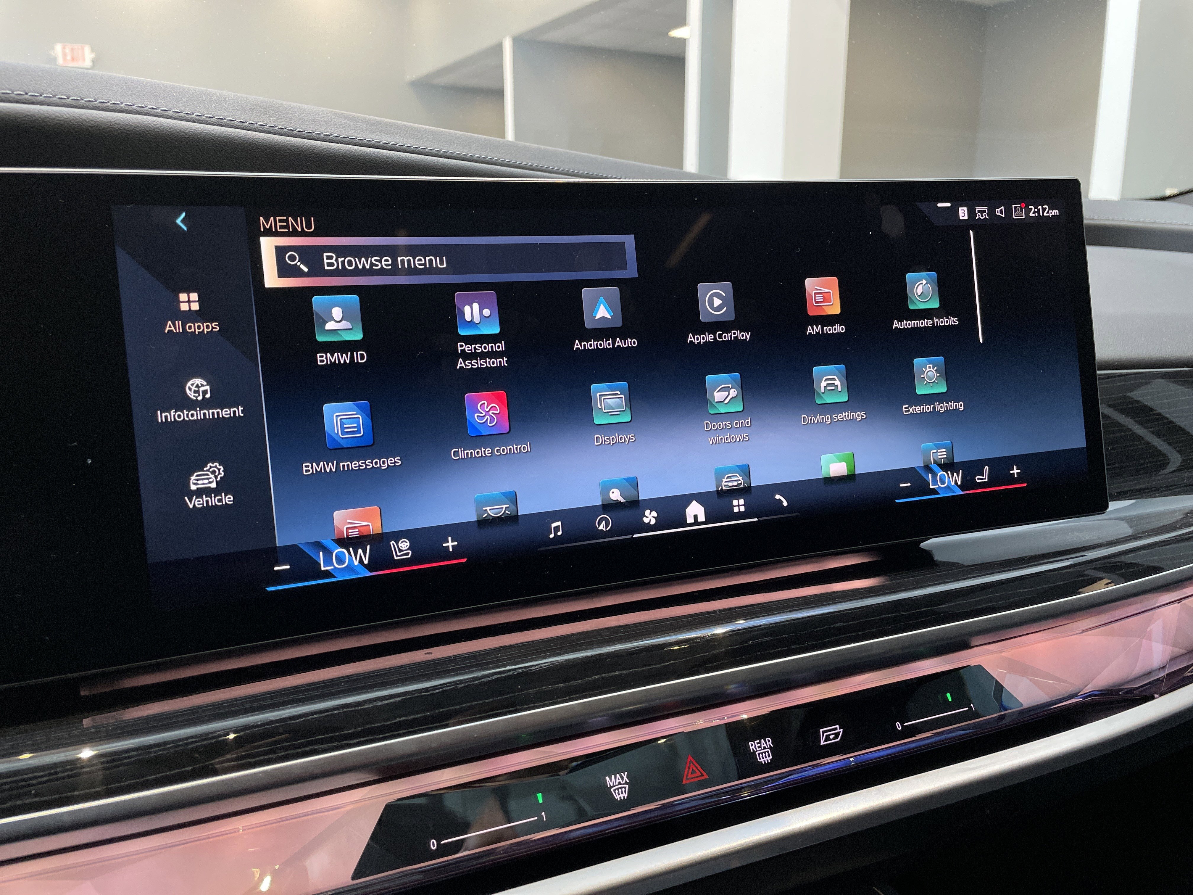 Used 2023 BMW 740i RWD image 25