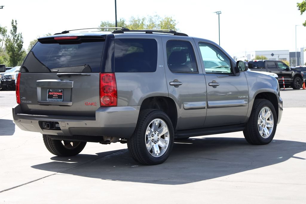 Used 2007 GMC Yukon SLT w/ SLT Preferred Equipment Group AWD/4WD image 6