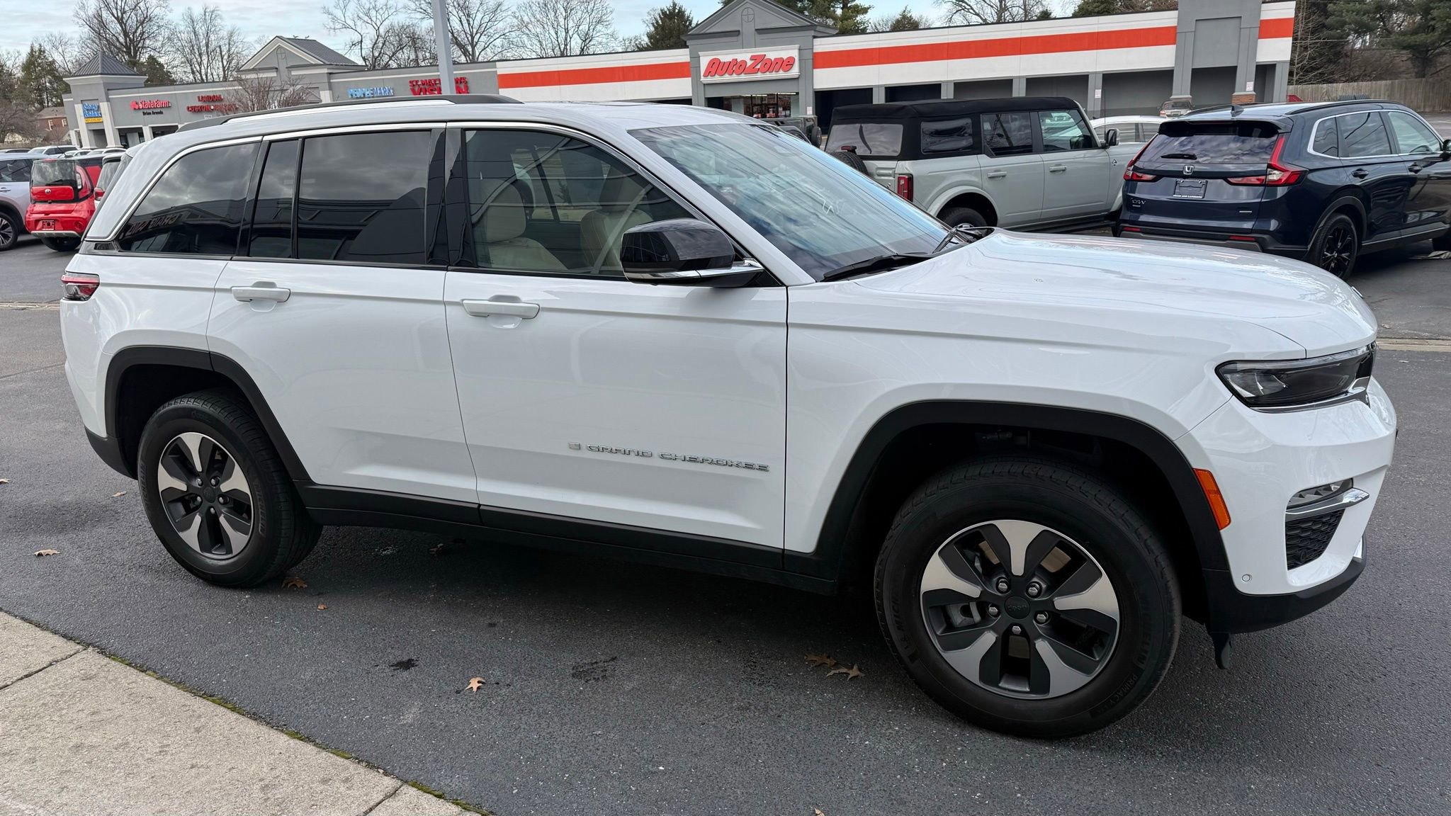 Used 2022 Jeep Grand Cherokee Limited 4xe w/ Luxury Tech Group II image 5