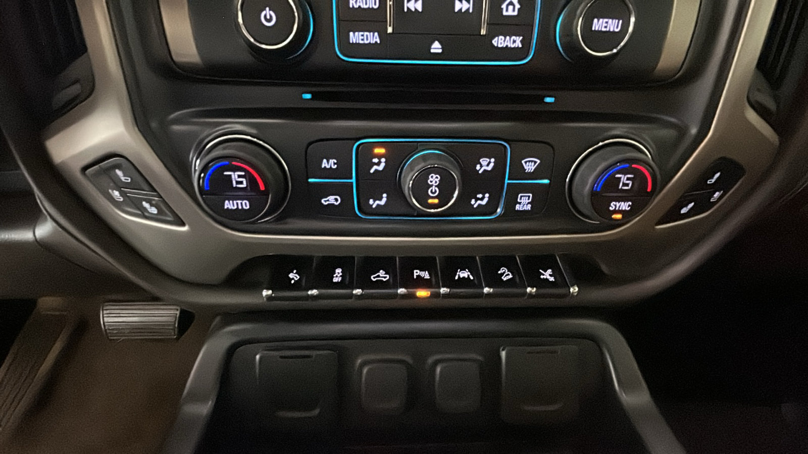 Used 2018 GMC Sierra 1500 Denali w/ Denali Ultimate Package AWD/4WD image 25