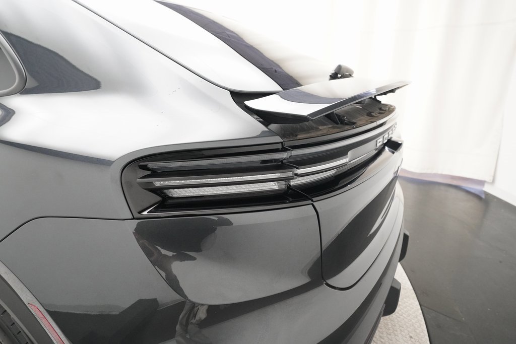 Used 2024 Porsche Macan 4 Electric image 13