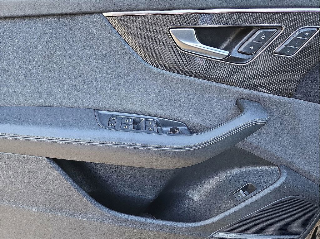 Used 2023 Audi SQ8 Prestige w/ Prestige Package image 22