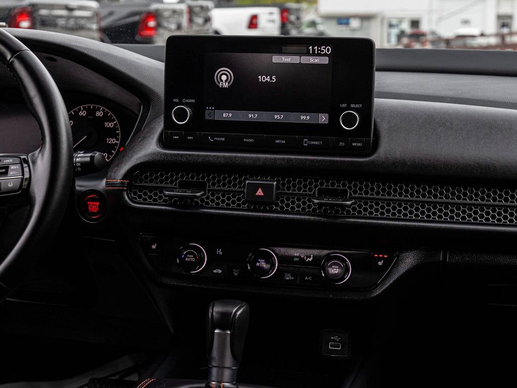 Used 2025 Honda HR-V Sport image 21