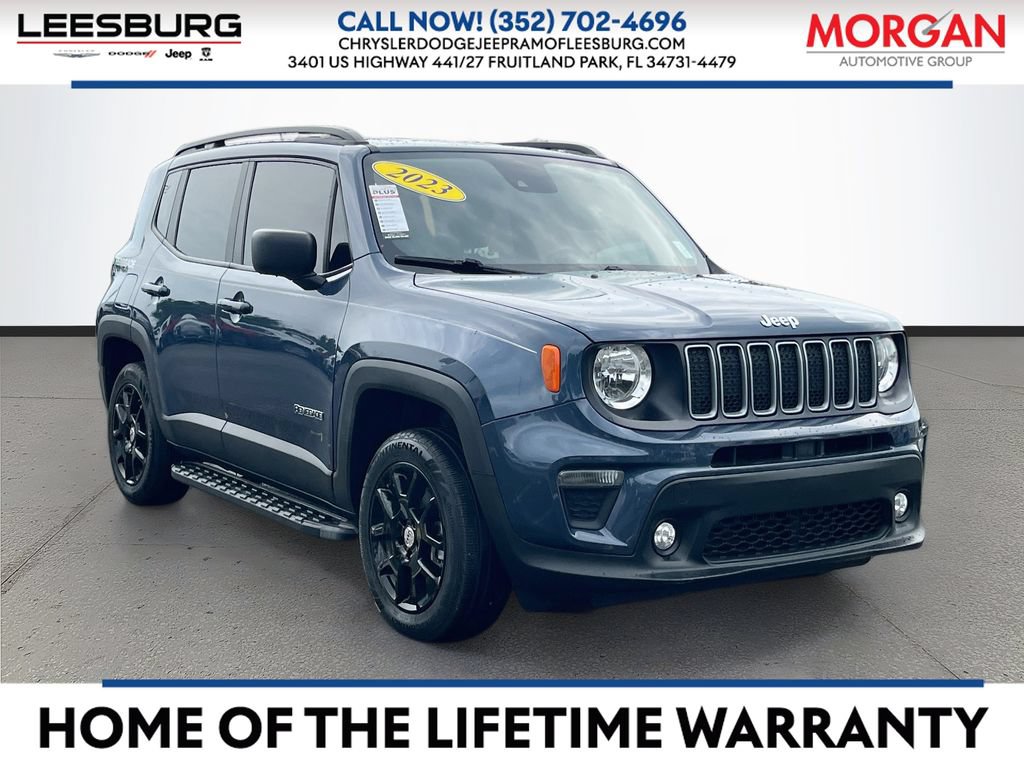 Used 2023 Jeep Renegade Latitude w/ Premium Group AWD/4WD image 1