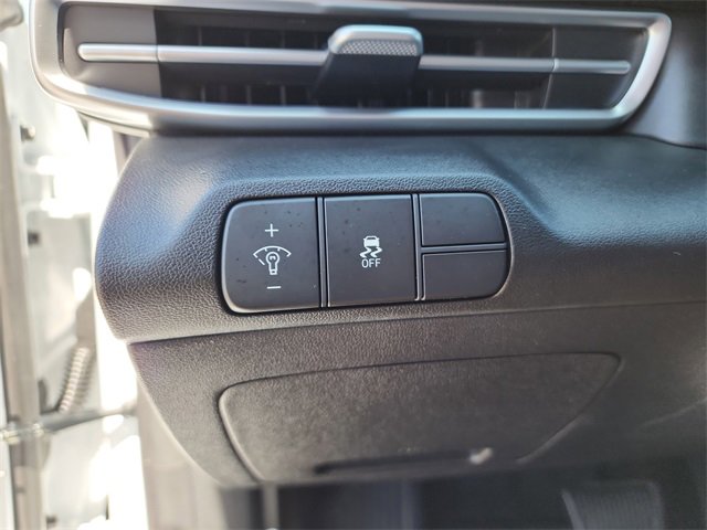 New 2025 Hyundai Elantra SEL image 24