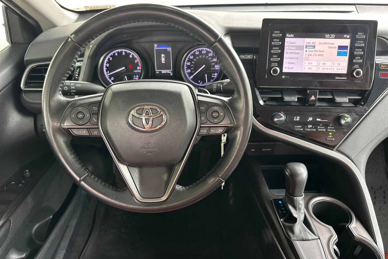 Used 2021 Toyota Camry SE image 17