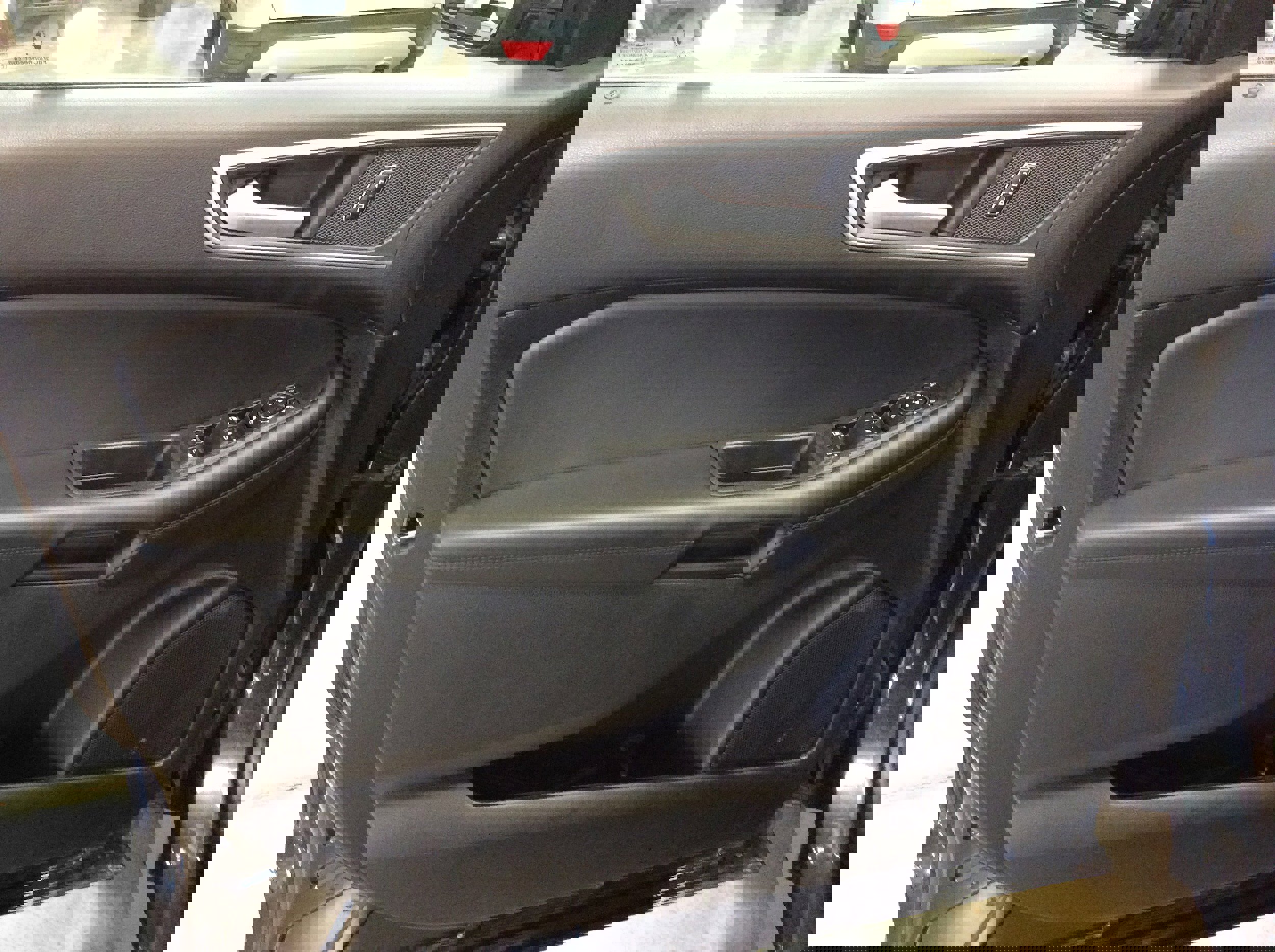 Used 2024 Ford Edge SEL w/ Convenience Package image 14