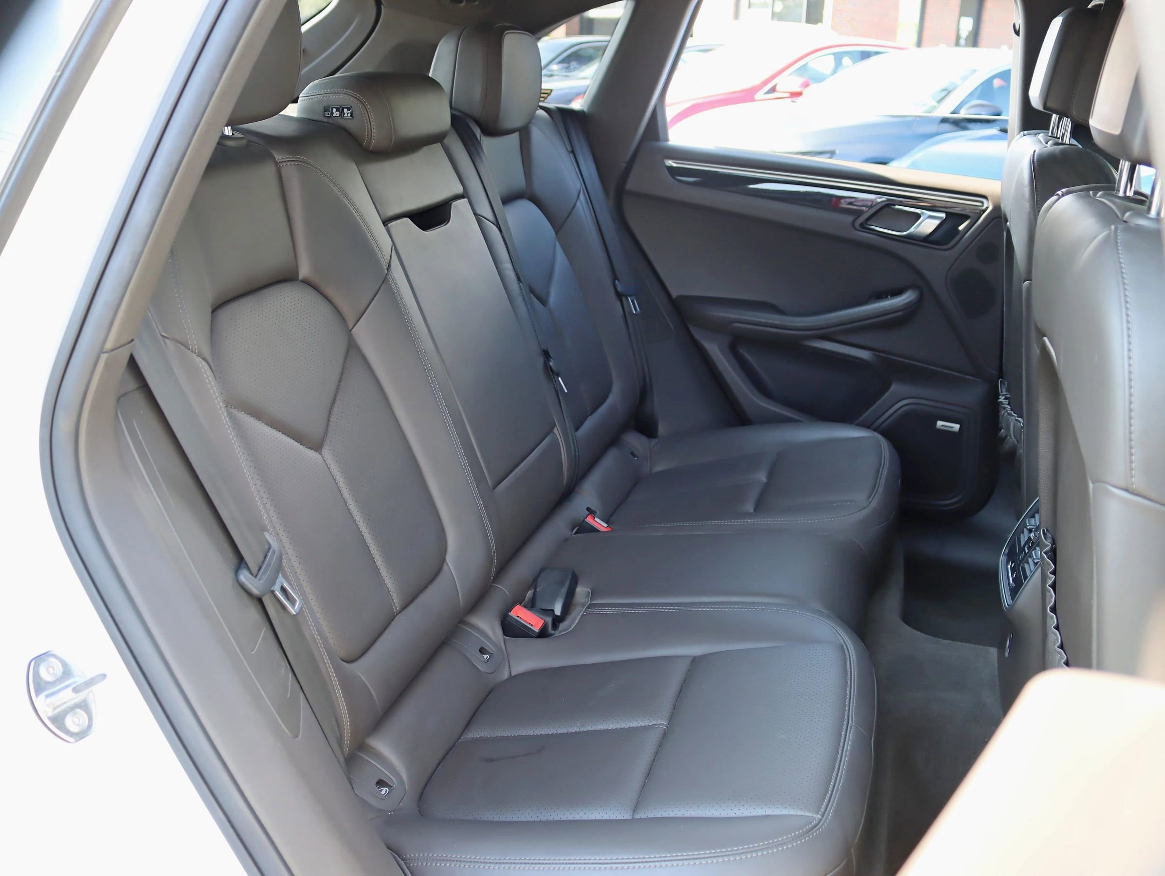 Used 2018 Porsche Macan Sport Edition image 28