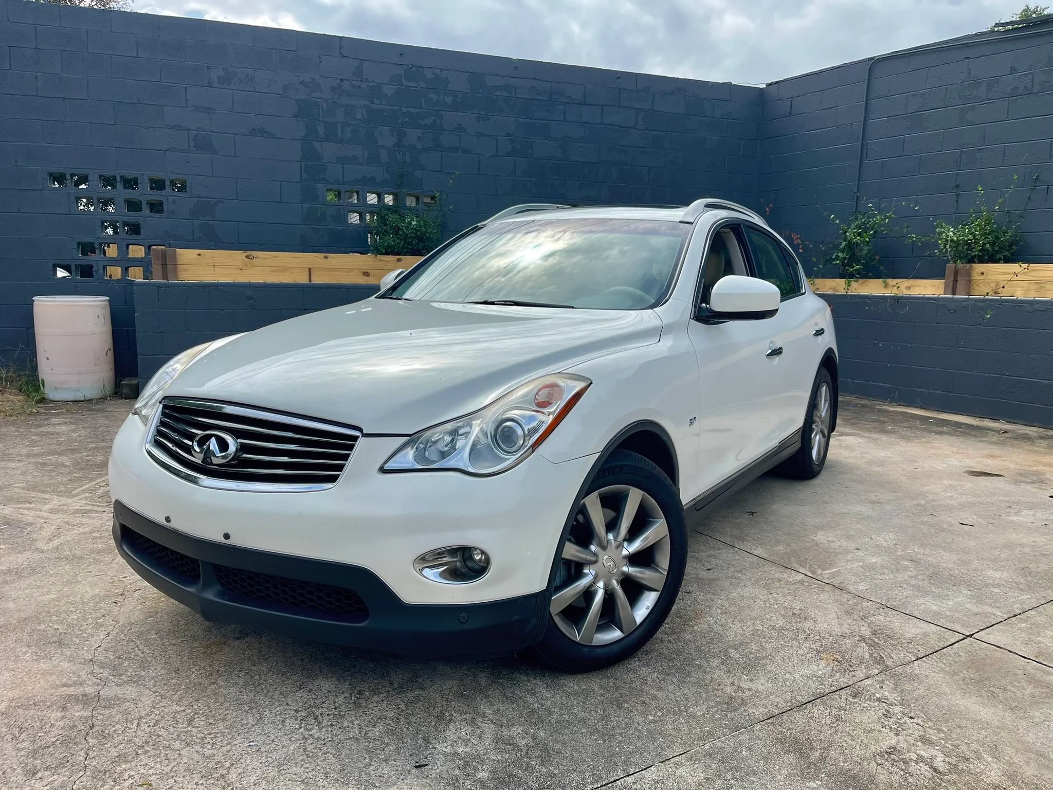 Used 2015 INFINITI QX50 Journey w/ Premium Package AWD/4WD image 1