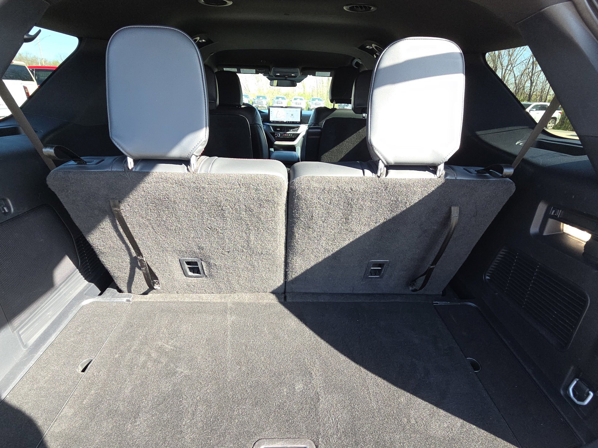 Used 2025 Ford Explorer ST-Line image 33