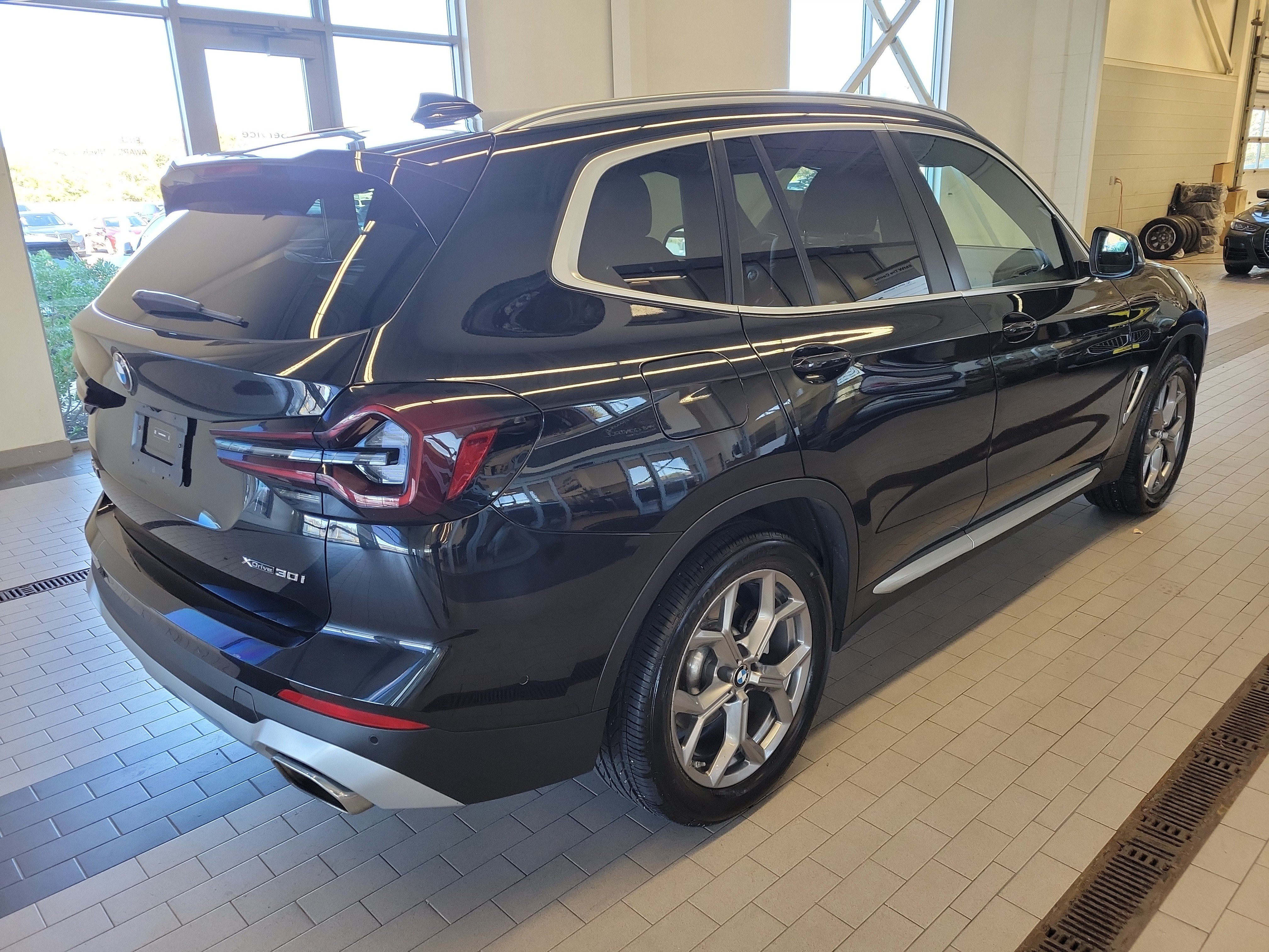 Used 2024 BMW X3 xDrive30i w/ Premium Package w/ZPA AWD/4WD image 5