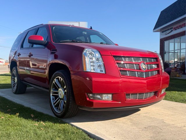 Used 2012 Cadillac Escalade Premium AWD/4WD image 3