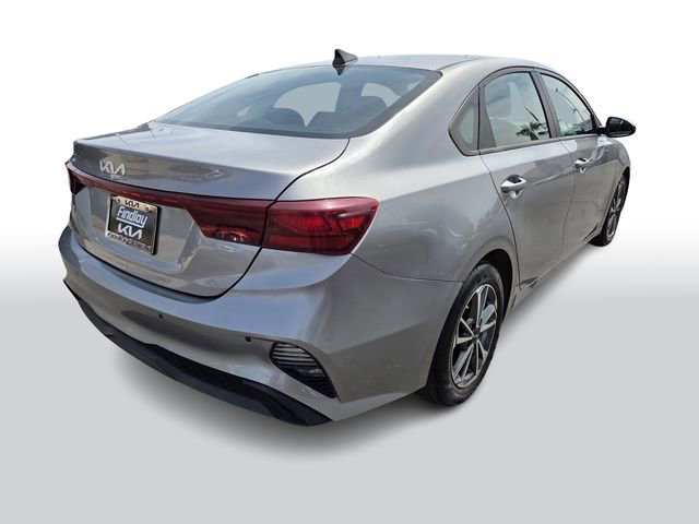 Used 2023 Kia Forte LXS image 4