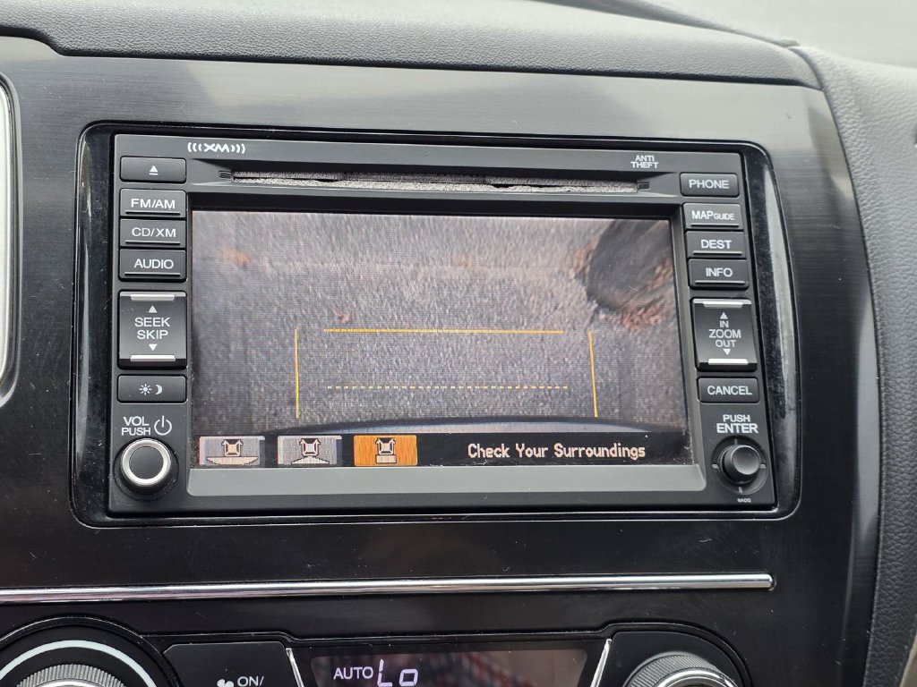Used 2013 Honda Civic Hybrid Sedan image 14