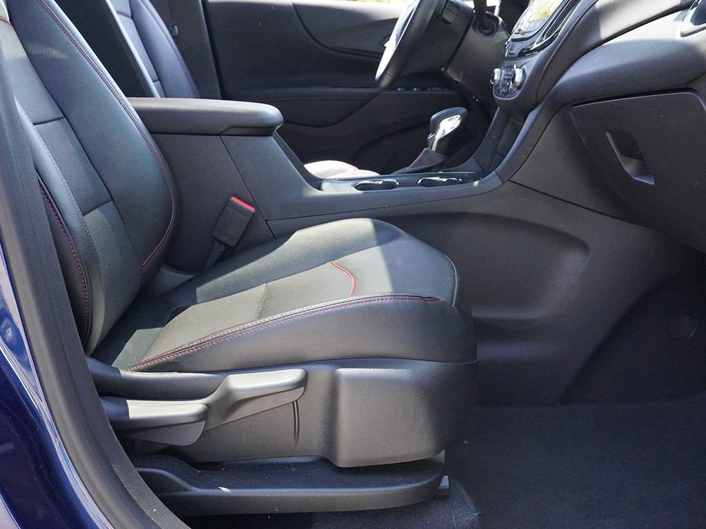 Used 2023 Chevrolet Equinox RS w/ RS Leather Package AWD/4WD image 29