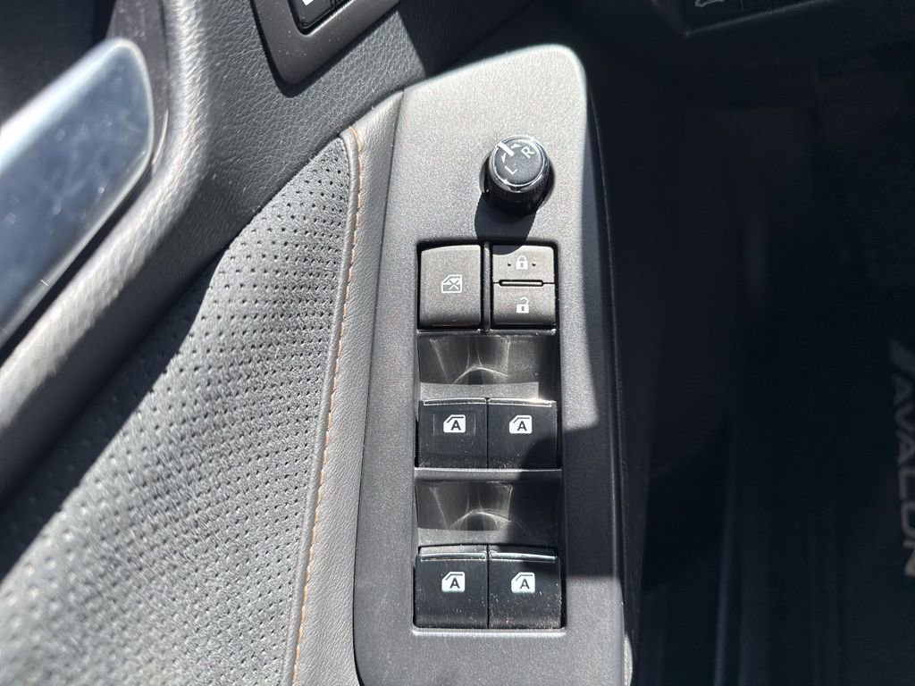 Used 2019 Toyota Avalon Touring w/ All Weather Liner Package FWD image 12